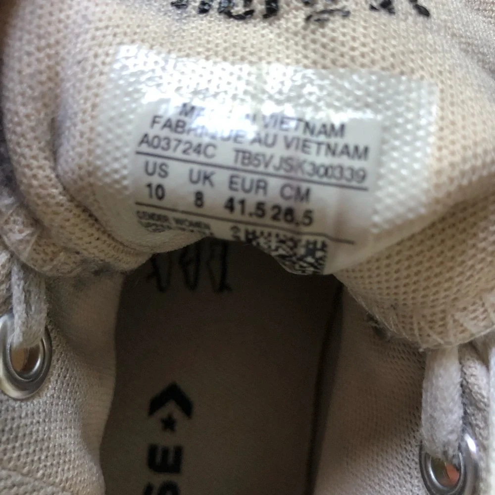 Converse High Top limited edition Crystal Energy  in Cream with Black Star Print - Picture 10 of 11
